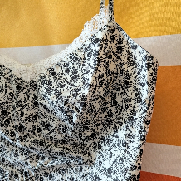 Vintage Ann Taylor Black White Floral Cami Lace Tank Top Coquette Y2K Slip Ditsy - Picture 6 of 11